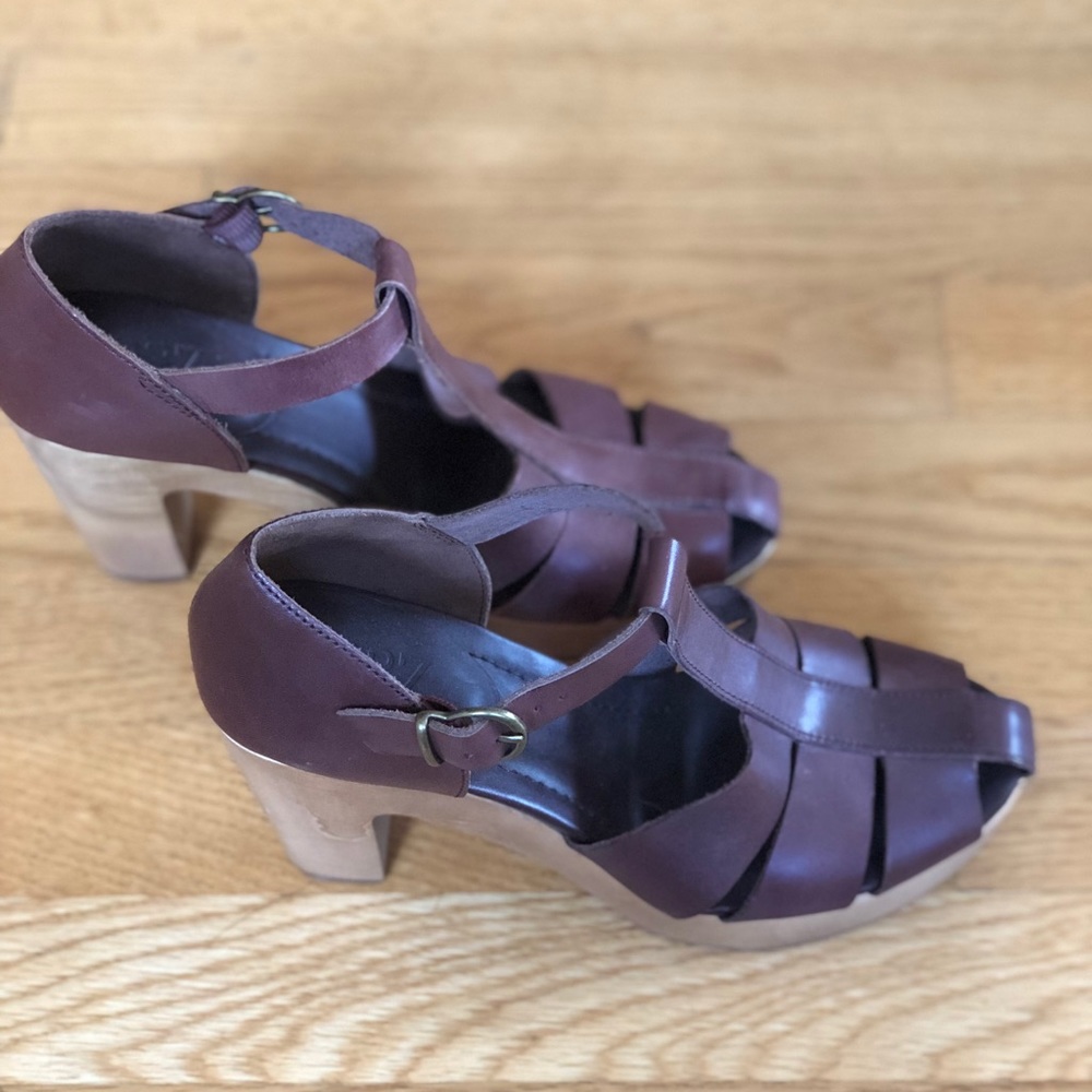 Madewell Fisherman platform sandals.